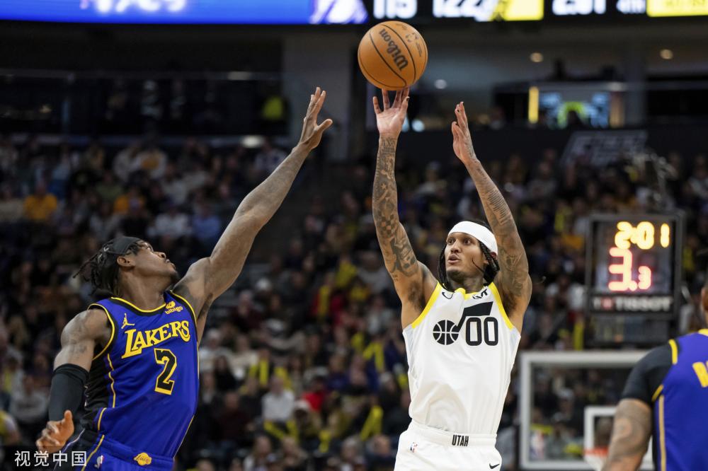 两位选手在 两位选手在