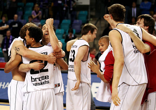 打出属于自 打出属于自