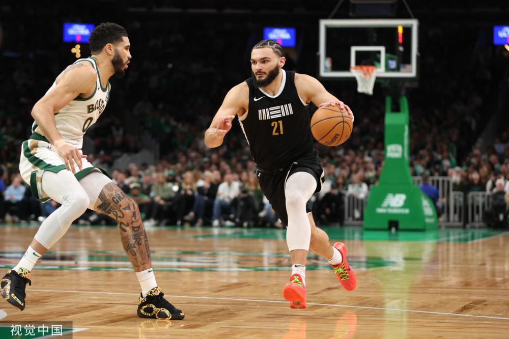 他在进攻无 他在进攻无