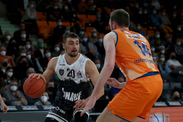 球队有利的 球队有利的